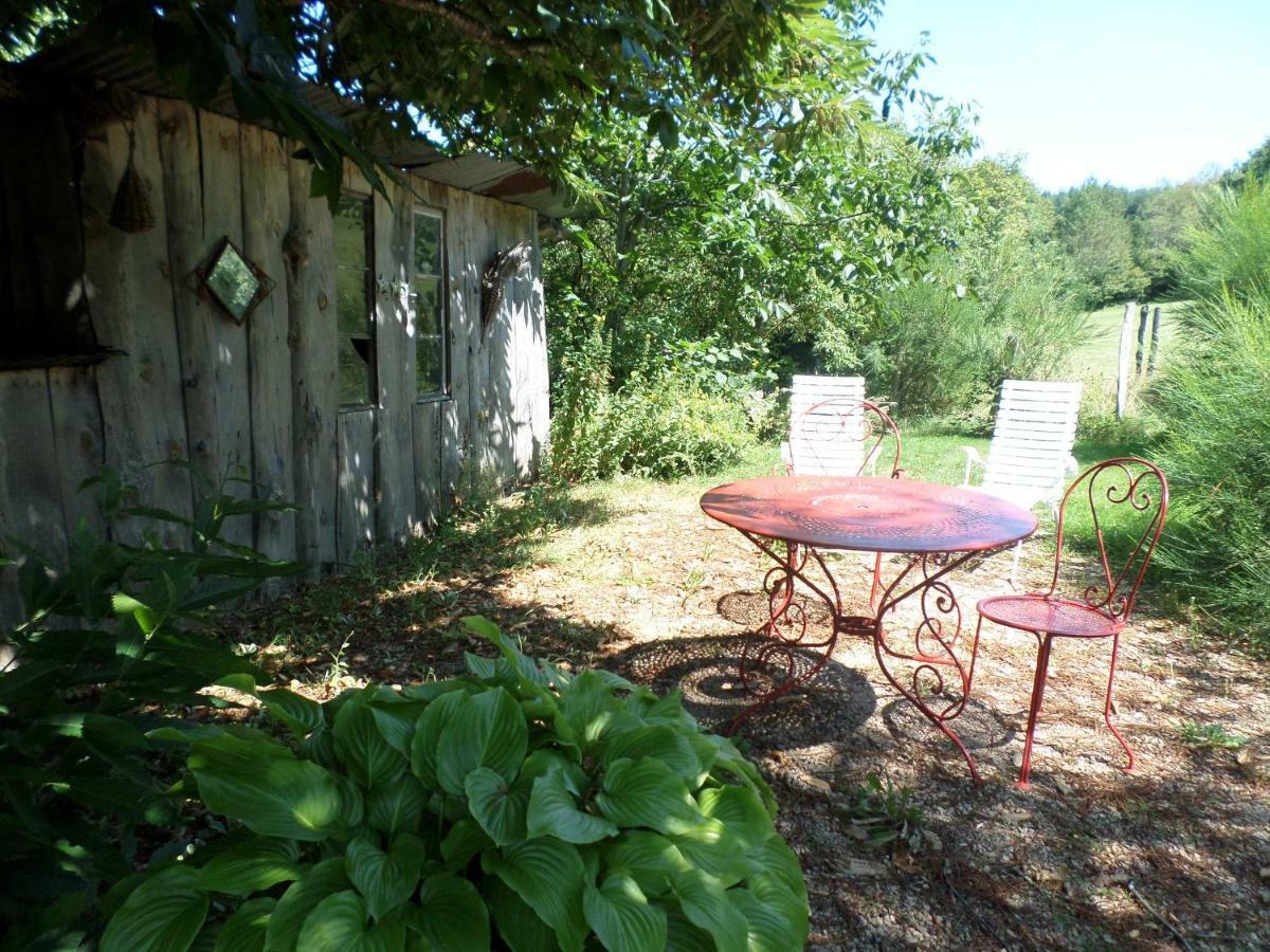 Les Folies De La Serve Ouroux Exterior foto